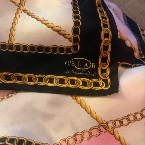 Oscar de la Renta silk scarf - Picture 6 of 7